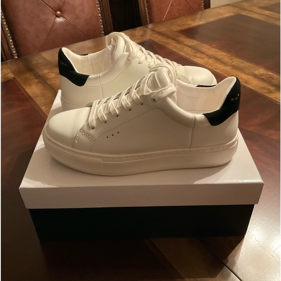 Kurt Geiger London Laney Sneaker              Size 7.5 US / 38 EU - Picture 3 of 9
